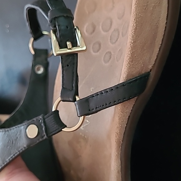 Black Vionic Kirra Thong Sandals - Size 10 - Picture 4 of 4